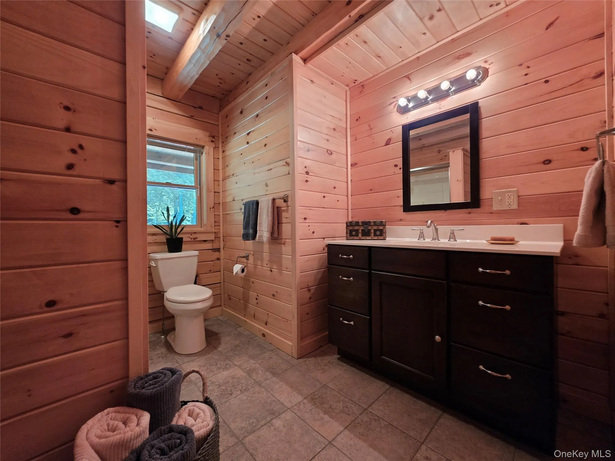 Main Floor Bathroom Main Floor Bathroom