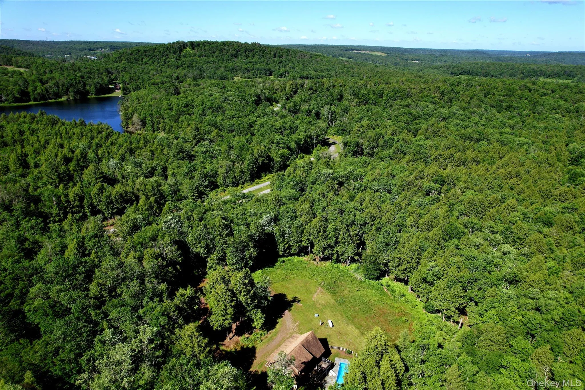 Proximity to the Tanzman lake from the cabin Proximity to the Tanzman lake from the cabin