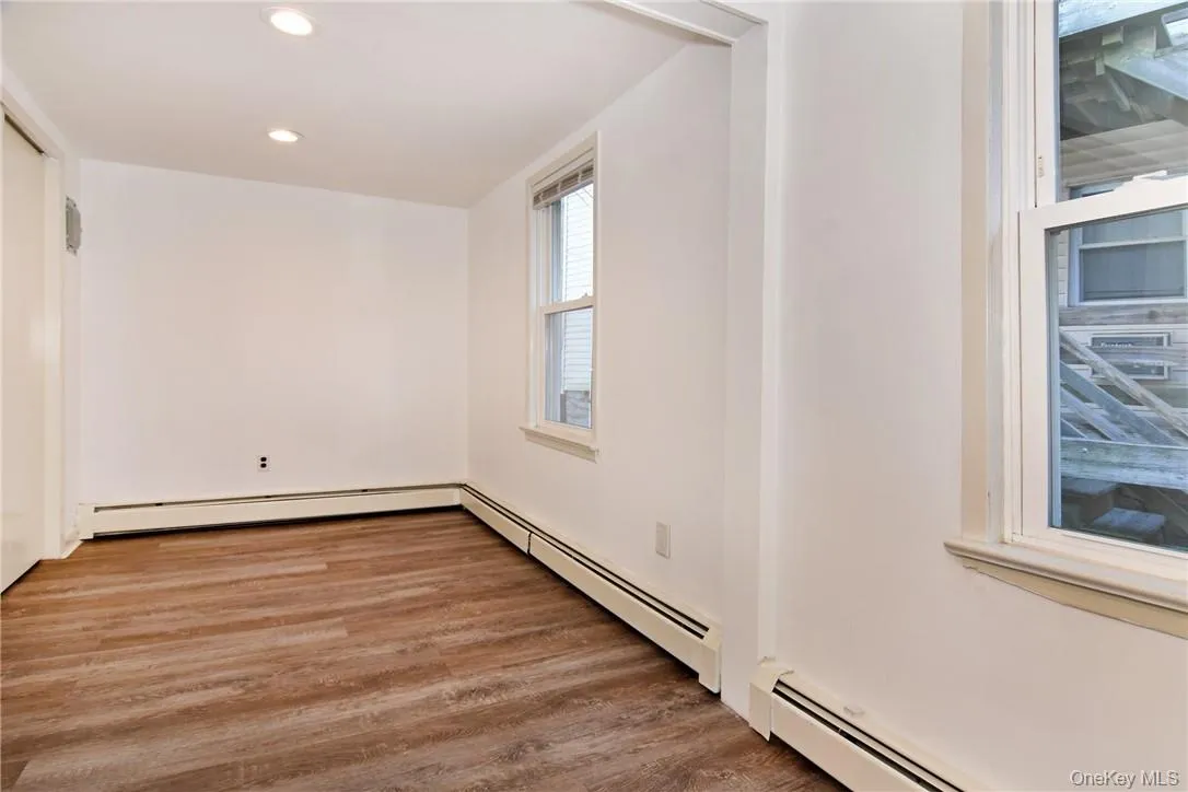 44 Ridge Street, Greenburgh, NY, 1 Bedroom Bedrooms, 4 Rooms Rooms,1 BathroomBathrooms,Residential Lease,For Rent,Ridge,0,1012746 44 Ridge Street, Greenburgh, NY, 1 Bedroom Bedrooms, 4 Rooms Rooms,1 BathroomBathrooms,Residential Lease,For Rent,Ridge,0,1012746