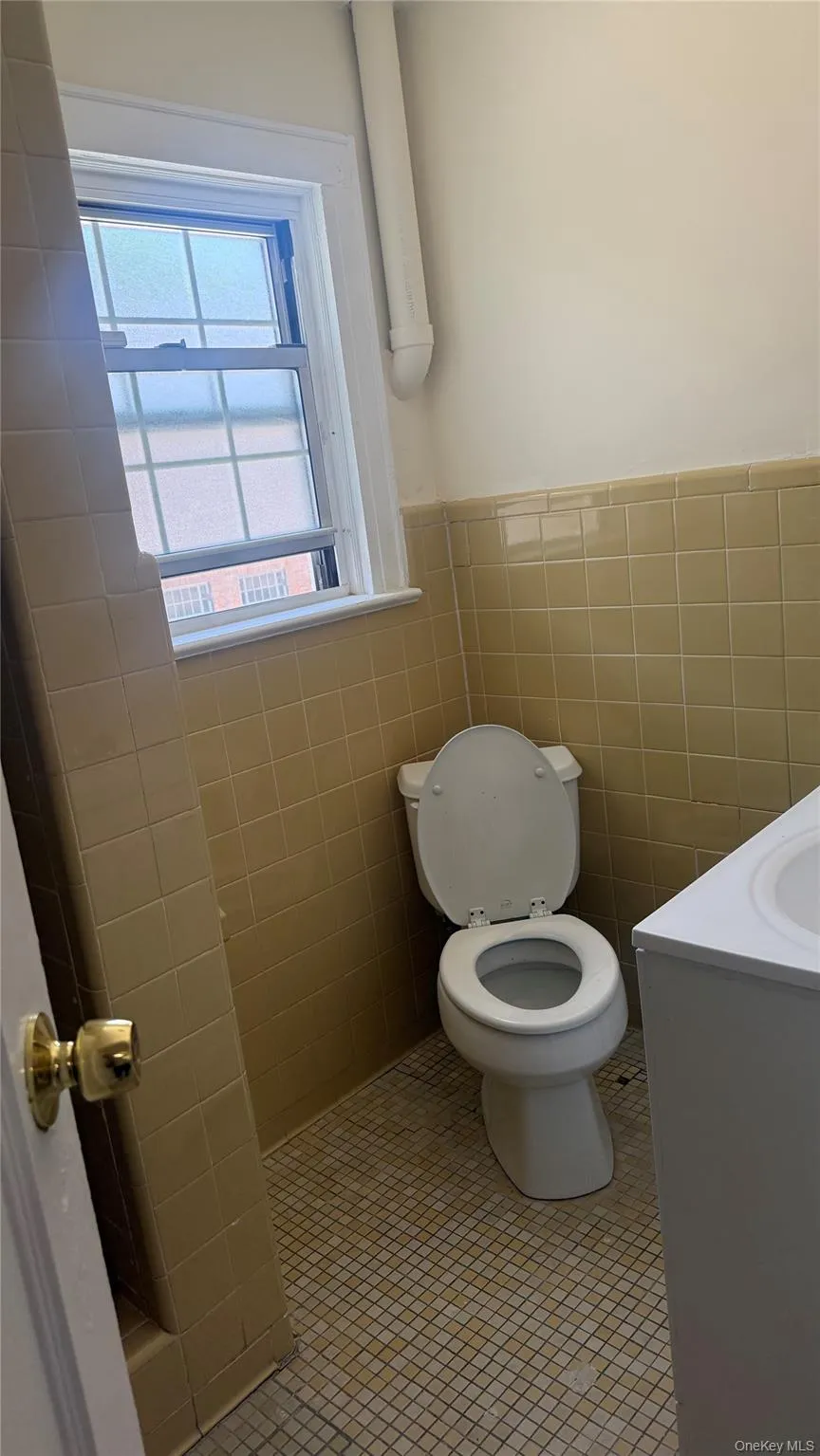 89-28 207th Street, New York, NY, 2 Bedrooms Bedrooms, 3 Rooms Rooms,1 BathroomBathrooms,Residential Lease,For Rent,207th,0,1012748 89-28 207th Street, New York, NY, 2 Bedrooms Bedrooms, 3 Rooms Rooms,1 BathroomBathrooms,Residential Lease,For Rent,207th,0,1012748