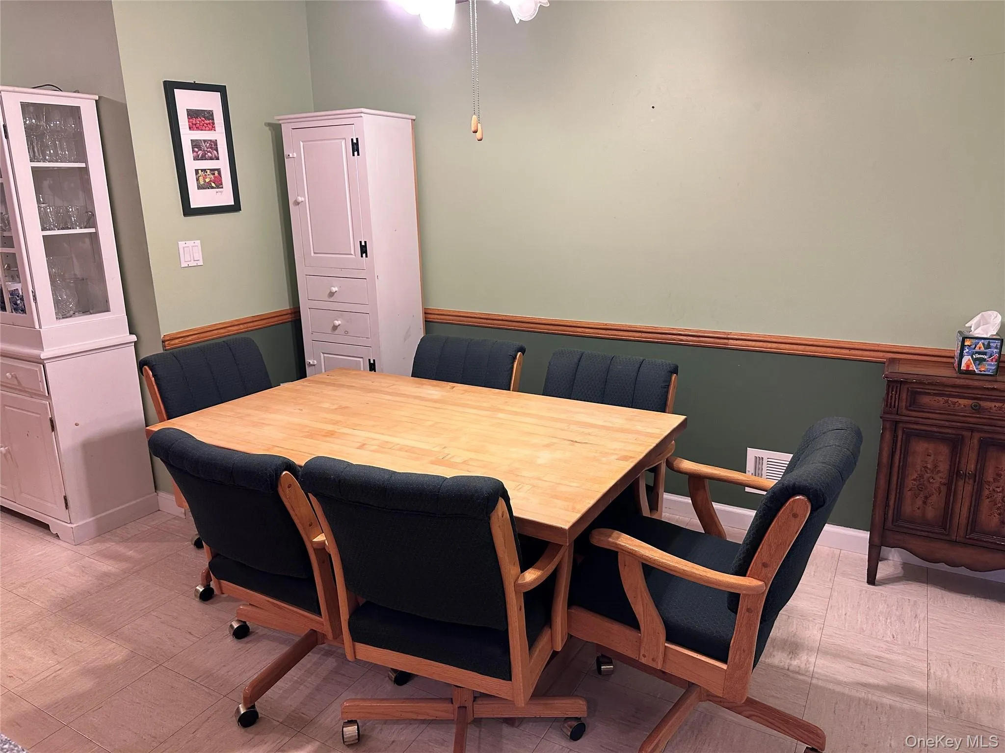 44 Milford Lane, Ramapo, NY, 2 Bedrooms Bedrooms, 4 Rooms Rooms,2 BathroomsBathrooms,Residential,For Rent,Milford,0,1012750 44 Milford Lane, Ramapo, NY, 2 Bedrooms Bedrooms, 4 Rooms Rooms,2 BathroomsBathrooms,Residential,For Rent,Milford,0,1012750