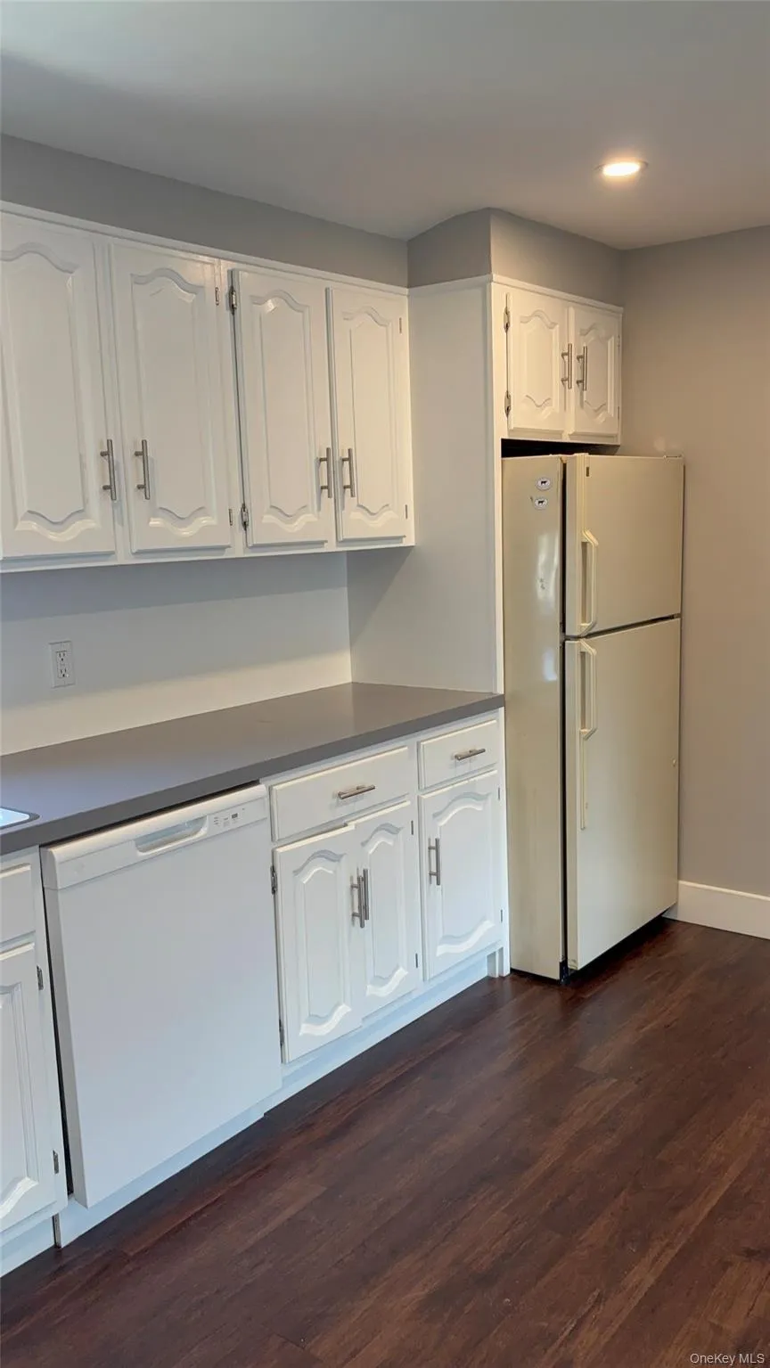 119 Park Avenue, Harrison, NY, 2 Bedrooms Bedrooms, 4 Rooms Rooms,1 BathroomBathrooms,Residential Lease,For Rent,Park,0,1012751 119 Park Avenue, Harrison, NY, 2 Bedrooms Bedrooms, 4 Rooms Rooms,1 BathroomBathrooms,Residential Lease,For Rent,Park,0,1012751