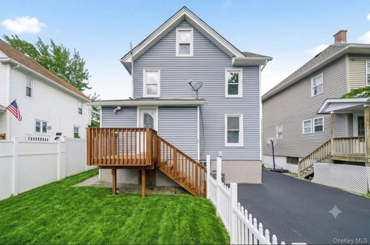 80 Beattie Avenue, Middletown, NY, 3 Bedrooms Bedrooms, 7 Rooms Rooms,1 BathroomBathrooms,Residential,For Rent,Beattie,0,1012752 80 Beattie Avenue, Middletown, NY, 3 Bedrooms Bedrooms, 7 Rooms Rooms,1 BathroomBathrooms,Residential,For Rent,Beattie,0,1012752