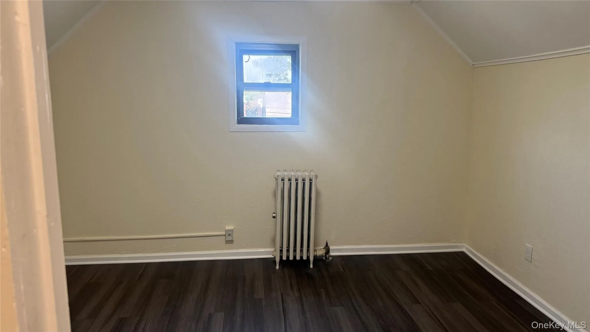 89-28 207th Street, New York, NY, 3 Bedrooms Bedrooms, 4 Rooms Rooms,1 BathroomBathrooms,Residential Lease,For Rent,207th,0,1012756 89-28 207th Street, New York, NY, 3 Bedrooms Bedrooms, 4 Rooms Rooms,1 BathroomBathrooms,Residential Lease,For Rent,207th,0,1012756