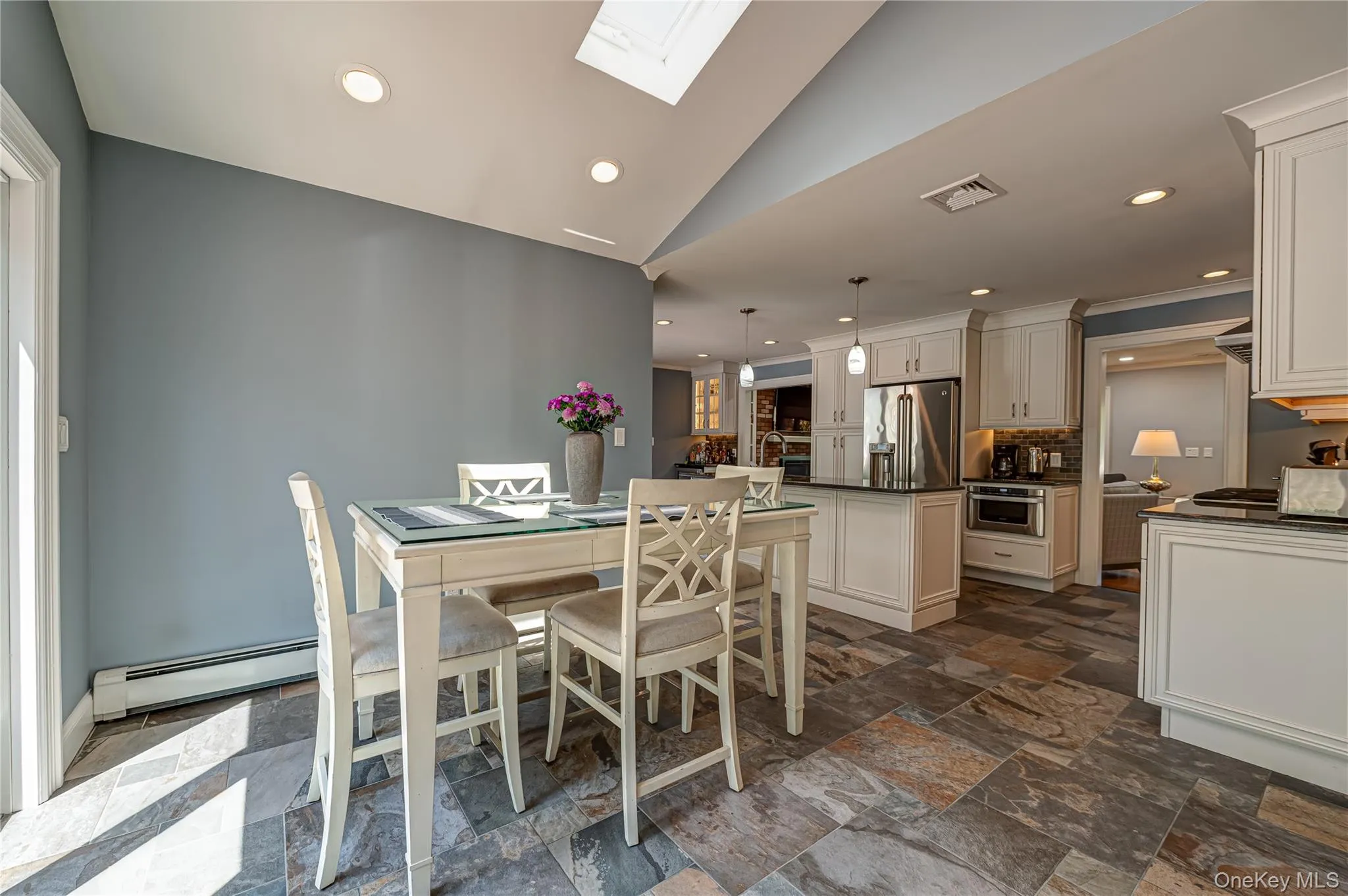 1130 5th Avenue, Huntington, NY, 3 Bedrooms Bedrooms, 7 Rooms Rooms,2 BathroomsBathrooms,Residential,For Rent,5th,0,1012762 1130 5th Avenue, Huntington, NY, 3 Bedrooms Bedrooms, 7 Rooms Rooms,2 BathroomsBathrooms,Residential,For Rent,5th,0,1012762