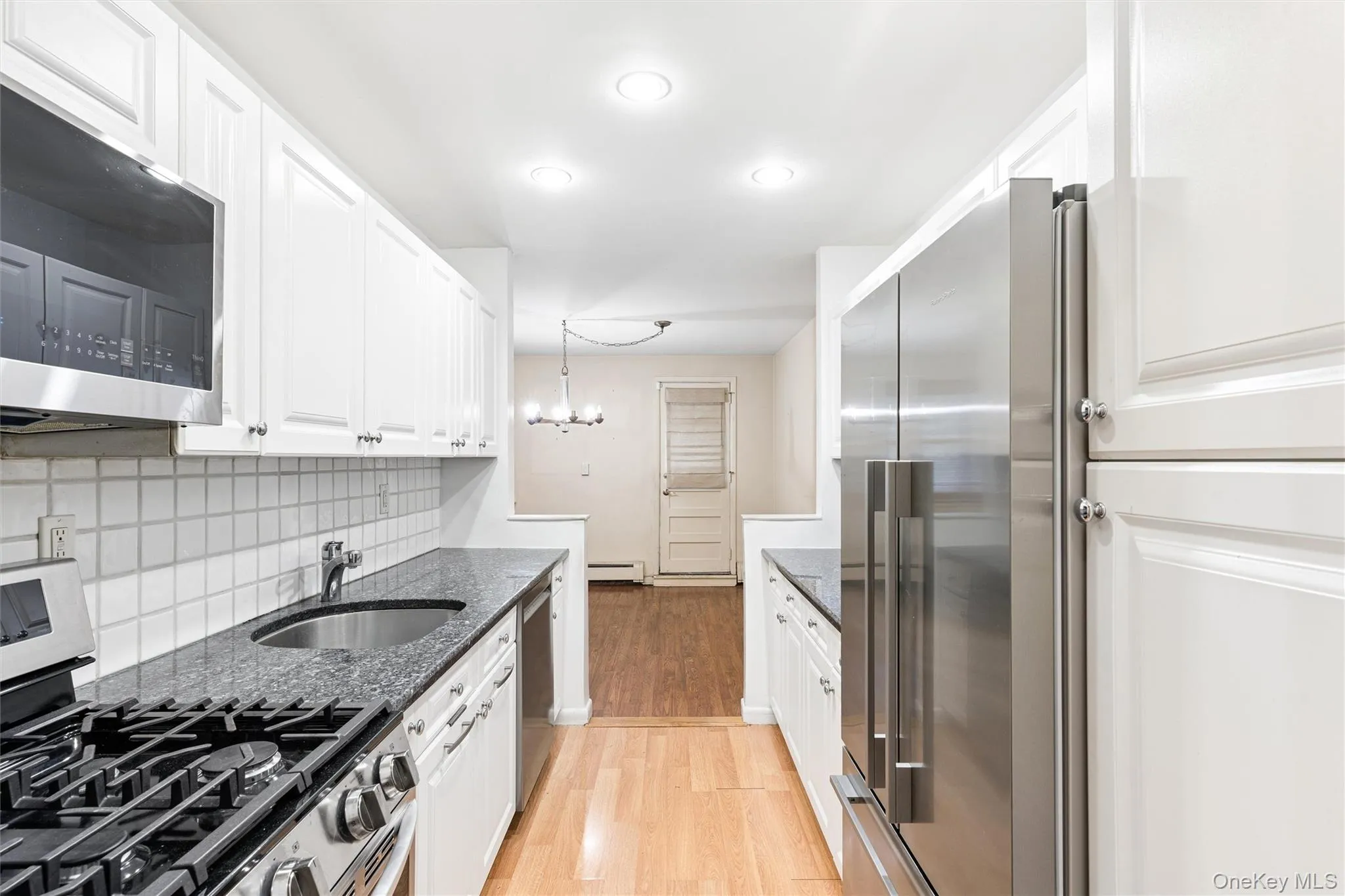 40 Stoner Avenue, North Hempstead, NY, 2 Bedrooms Bedrooms, 5 Rooms Rooms,2 BathroomsBathrooms,Residential,For Rent,Stoner,0,1012771 40 Stoner Avenue, North Hempstead, NY, 2 Bedrooms Bedrooms, 5 Rooms Rooms,2 BathroomsBathrooms,Residential,For Rent,Stoner,0,1012771