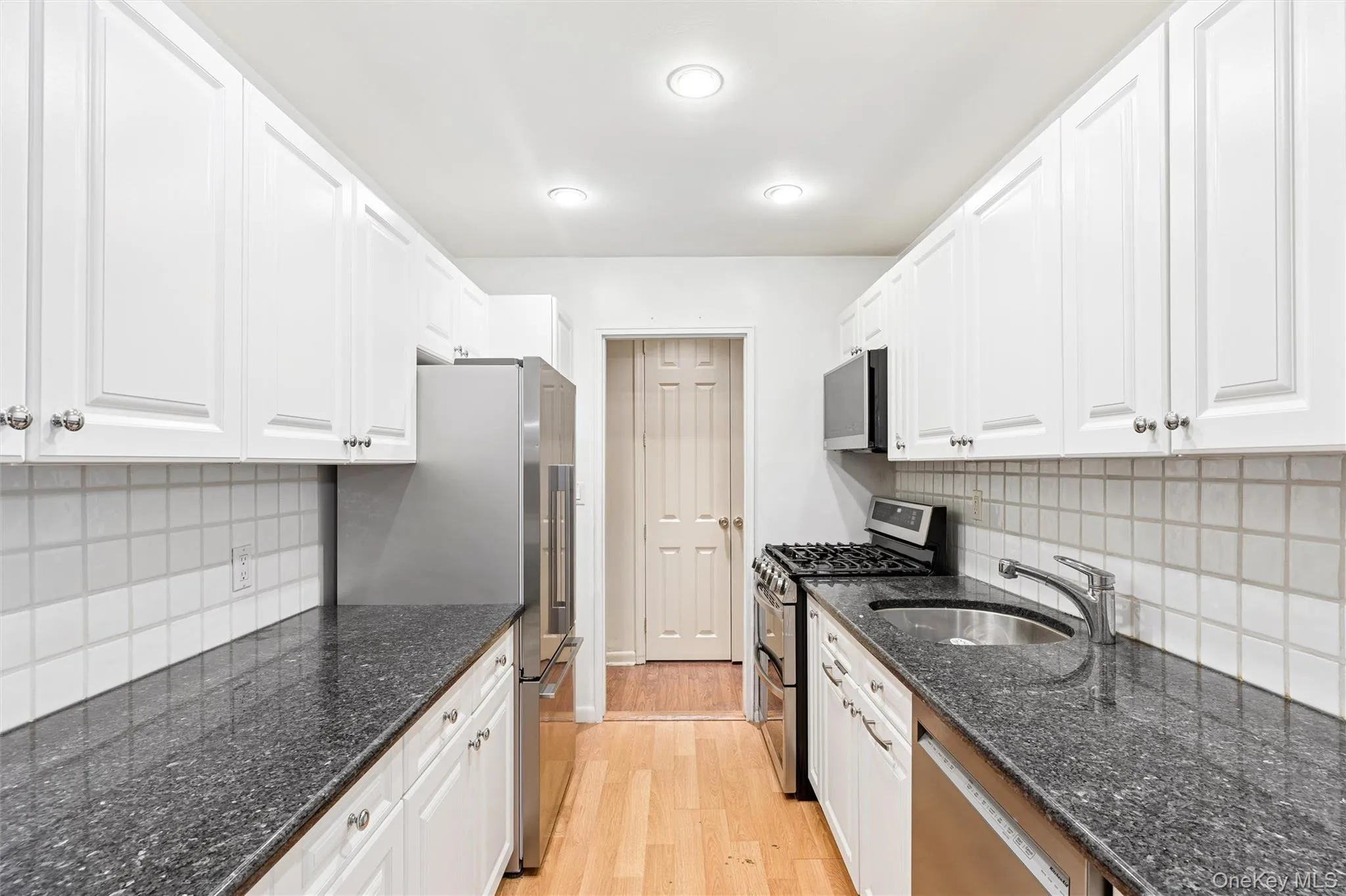 40 Stoner Avenue, North Hempstead, NY, 2 Bedrooms Bedrooms, 5 Rooms Rooms,2 BathroomsBathrooms,Residential,For Rent,Stoner,0,1012771 40 Stoner Avenue, North Hempstead, NY, 2 Bedrooms Bedrooms, 5 Rooms Rooms,2 BathroomsBathrooms,Residential,For Rent,Stoner,0,1012771