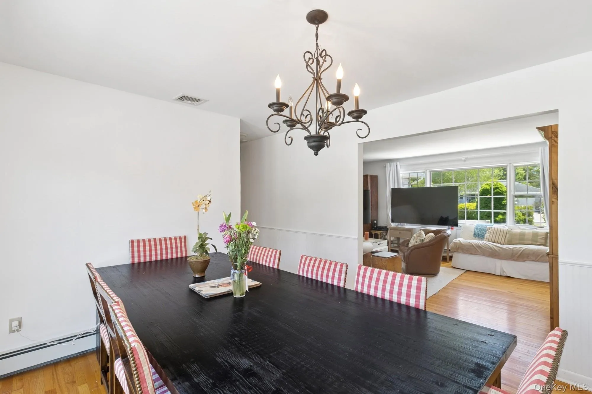 59 Wiltshire Street, Southampton, NY, 3 Bedrooms Bedrooms, 5 Rooms Rooms,2 BathroomsBathrooms,Residential Lease,For Rent,Wiltshire,0,1012774 59 Wiltshire Street, Southampton, NY, 3 Bedrooms Bedrooms, 5 Rooms Rooms,2 BathroomsBathrooms,Residential Lease,For Rent,Wiltshire,0,1012774