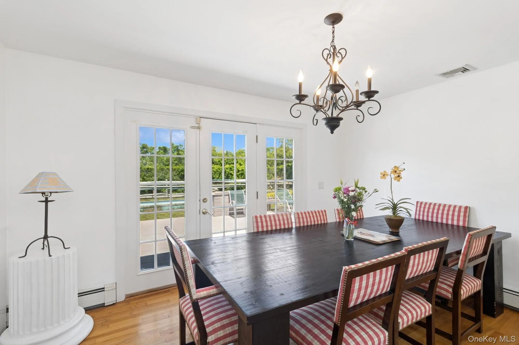 59 Wiltshire Street, Southampton, NY, 3 Bedrooms Bedrooms, 5 Rooms Rooms,2 BathroomsBathrooms,Residential Lease,For Rent,Wiltshire,0,1012774 59 Wiltshire Street, Southampton, NY, 3 Bedrooms Bedrooms, 5 Rooms Rooms,2 BathroomsBathrooms,Residential Lease,For Rent,Wiltshire,0,1012774
