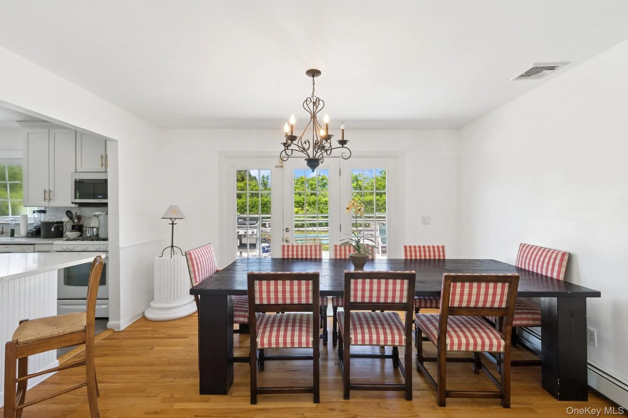 59 Wiltshire Street, Southampton, NY, 3 Bedrooms Bedrooms, 5 Rooms Rooms,2 BathroomsBathrooms,Residential Lease,For Rent,Wiltshire,0,1012774 59 Wiltshire Street, Southampton, NY, 3 Bedrooms Bedrooms, 5 Rooms Rooms,2 BathroomsBathrooms,Residential Lease,For Rent,Wiltshire,0,1012774