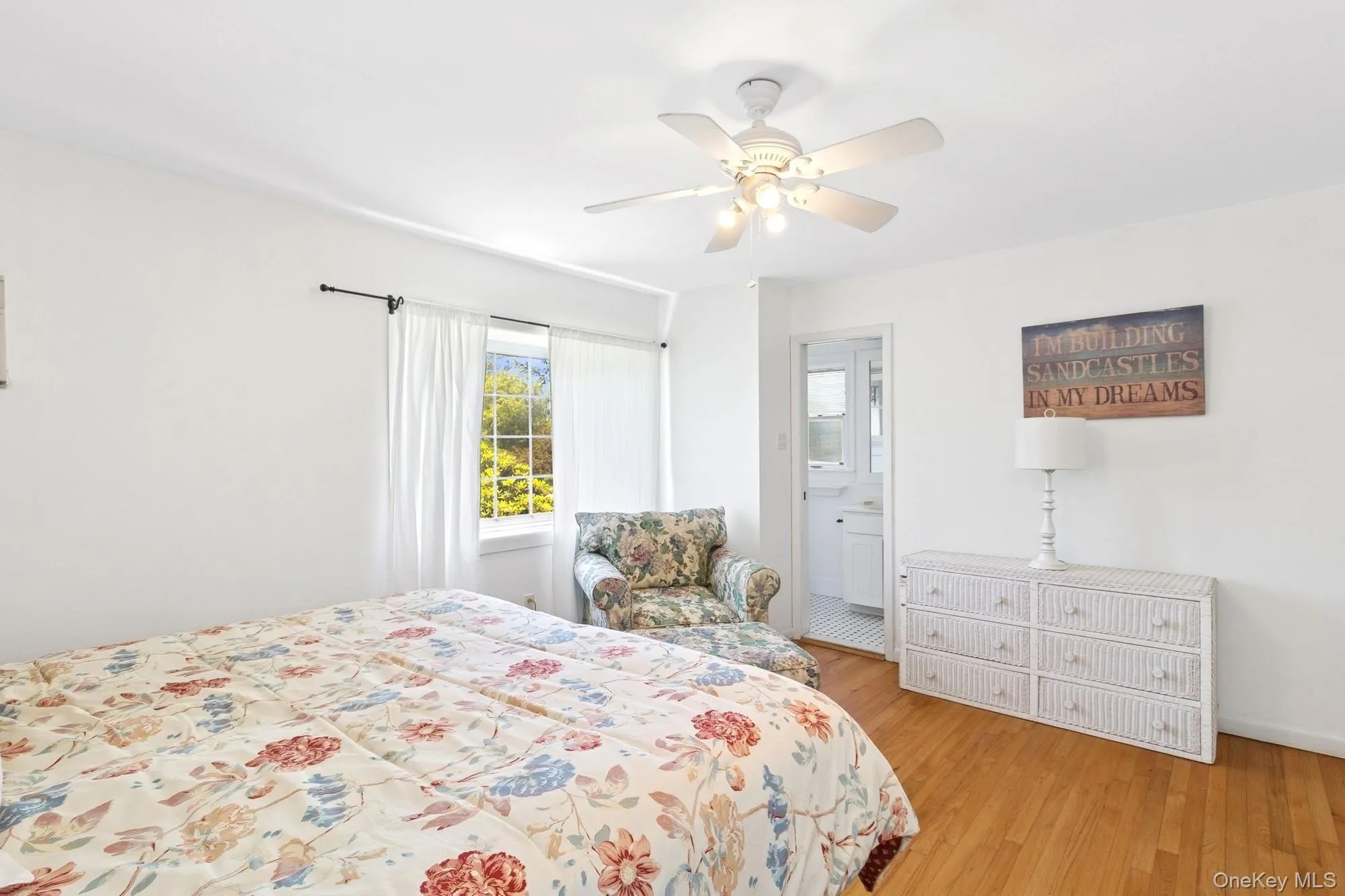 59 Wiltshire Street, Southampton, NY, 3 Bedrooms Bedrooms, 5 Rooms Rooms,2 BathroomsBathrooms,Residential Lease,For Rent,Wiltshire,0,1012774 59 Wiltshire Street, Southampton, NY, 3 Bedrooms Bedrooms, 5 Rooms Rooms,2 BathroomsBathrooms,Residential Lease,For Rent,Wiltshire,0,1012774