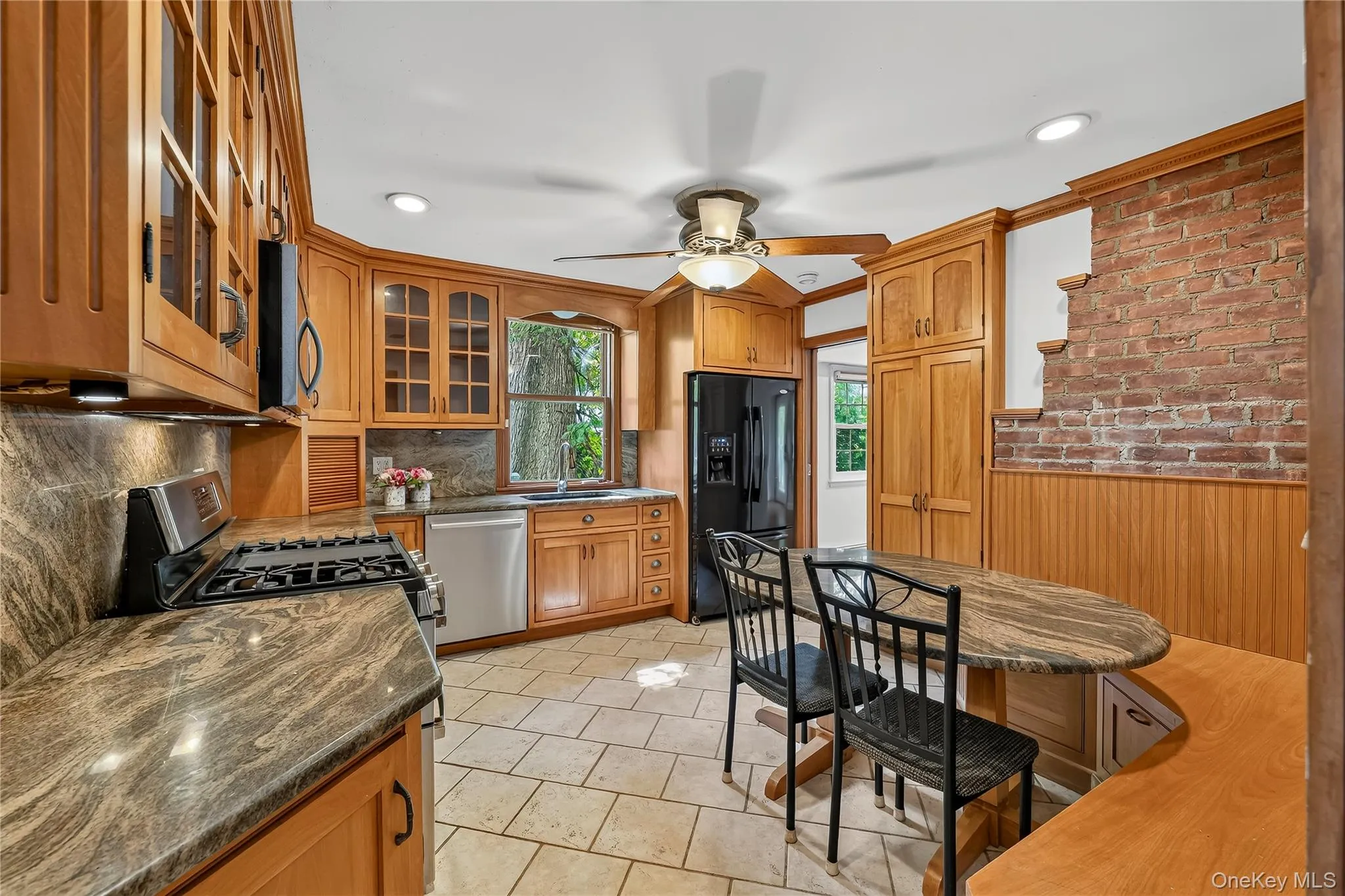 The heart of the home doesn't disappoint. Granite counters and plenty of prep space will please the chef. The heart of the home doesn't disappoint. Granite counters and plenty of prep space will please the chef.