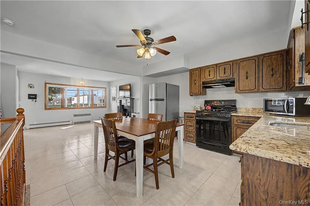 465 Washington Place, North Hempstead, NY, 4 Bedrooms Bedrooms, 8 Rooms Rooms,3 BathroomsBathrooms,Residential,For Rent,Washington,0,1012788 465 Washington Place, North Hempstead, NY, 4 Bedrooms Bedrooms, 8 Rooms Rooms,3 BathroomsBathrooms,Residential,For Rent,Washington,0,1012788