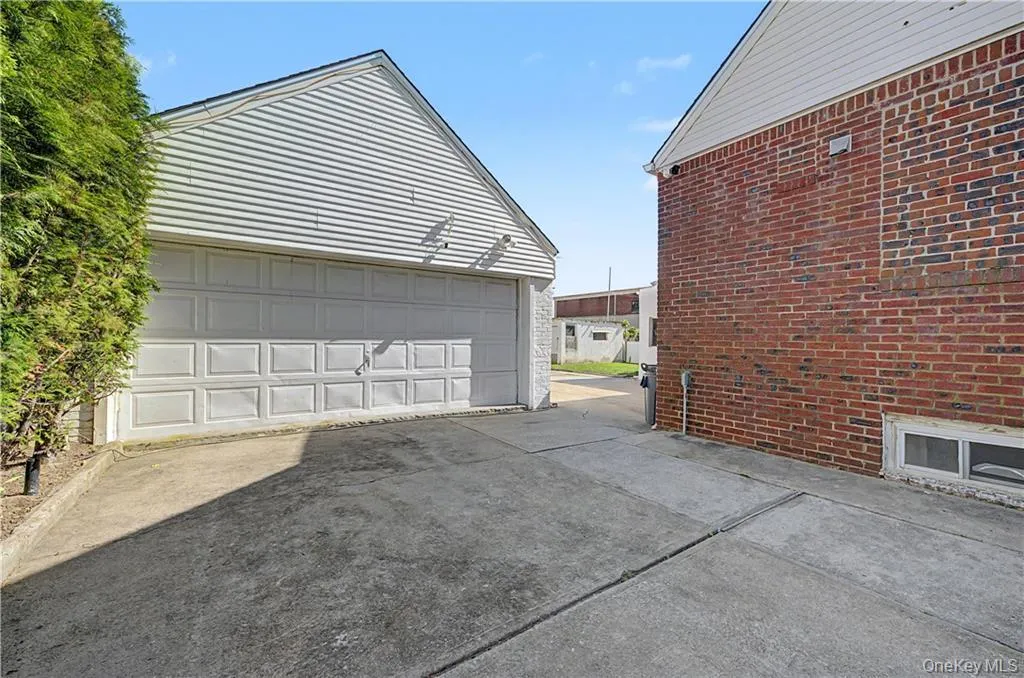 465 Washington Place, North Hempstead, NY, 4 Bedrooms Bedrooms, 8 Rooms Rooms,3 BathroomsBathrooms,Residential,For Rent,Washington,0,1012788 465 Washington Place, North Hempstead, NY, 4 Bedrooms Bedrooms, 8 Rooms Rooms,3 BathroomsBathrooms,Residential,For Rent,Washington,0,1012788
