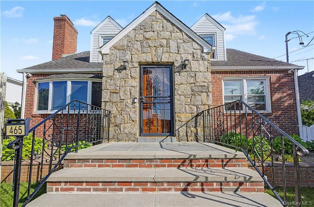 465 Washington Place, North Hempstead, NY, 4 Bedrooms Bedrooms, 8 Rooms Rooms,3 BathroomsBathrooms,Residential,For Rent,Washington,0,1012788 465 Washington Place, North Hempstead, NY, 4 Bedrooms Bedrooms, 8 Rooms Rooms,3 BathroomsBathrooms,Residential,For Rent,Washington,0,1012788