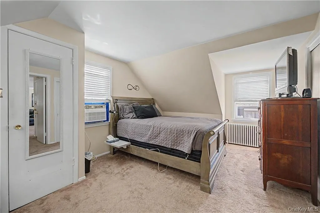 465 Washington Place, North Hempstead, NY, 4 Bedrooms Bedrooms, 8 Rooms Rooms,3 BathroomsBathrooms,Residential,For Rent,Washington,0,1012788 465 Washington Place, North Hempstead, NY, 4 Bedrooms Bedrooms, 8 Rooms Rooms,3 BathroomsBathrooms,Residential,For Rent,Washington,0,1012788