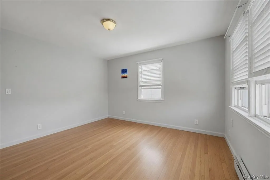 465 Washington Place, North Hempstead, NY, 4 Bedrooms Bedrooms, 8 Rooms Rooms,3 BathroomsBathrooms,Residential,For Rent,Washington,0,1012788 465 Washington Place, North Hempstead, NY, 4 Bedrooms Bedrooms, 8 Rooms Rooms,3 BathroomsBathrooms,Residential,For Rent,Washington,0,1012788