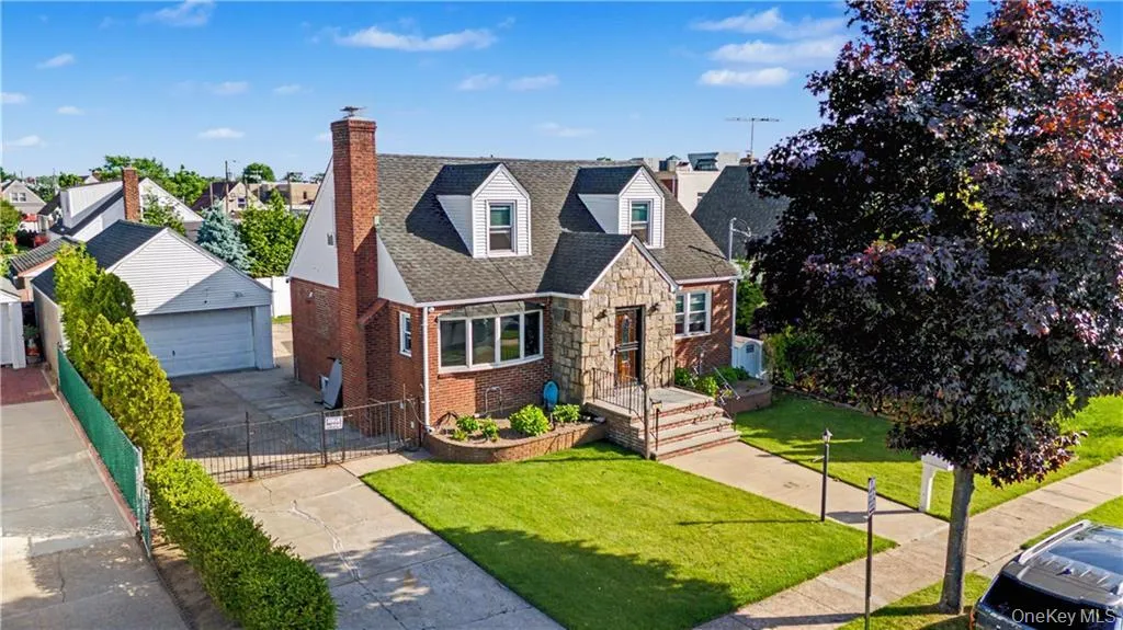 465 Washington Place, North Hempstead, NY, 4 Bedrooms Bedrooms, 8 Rooms Rooms,3 BathroomsBathrooms,Residential,For Rent,Washington,0,1012788 465 Washington Place, North Hempstead, NY, 4 Bedrooms Bedrooms, 8 Rooms Rooms,3 BathroomsBathrooms,Residential,For Rent,Washington,0,1012788