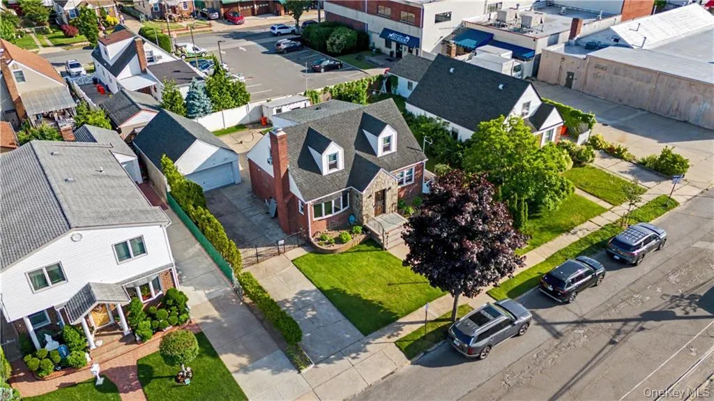 465 Washington Place, North Hempstead, NY, 4 Bedrooms Bedrooms, 8 Rooms Rooms,3 BathroomsBathrooms,Residential,For Rent,Washington,0,1012788 465 Washington Place, North Hempstead, NY, 4 Bedrooms Bedrooms, 8 Rooms Rooms,3 BathroomsBathrooms,Residential,For Rent,Washington,0,1012788