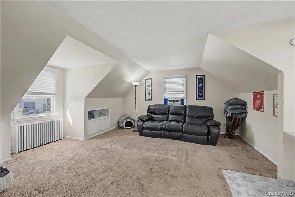465 Washington Place, North Hempstead, NY, 4 Bedrooms Bedrooms, 8 Rooms Rooms,3 BathroomsBathrooms,Residential,For Rent,Washington,0,1012788 465 Washington Place, North Hempstead, NY, 4 Bedrooms Bedrooms, 8 Rooms Rooms,3 BathroomsBathrooms,Residential,For Rent,Washington,0,1012788