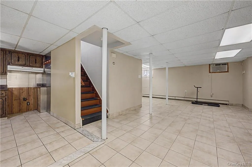 465 Washington Place, North Hempstead, NY, 4 Bedrooms Bedrooms, 8 Rooms Rooms,3 BathroomsBathrooms,Residential,For Rent,Washington,0,1012788 465 Washington Place, North Hempstead, NY, 4 Bedrooms Bedrooms, 8 Rooms Rooms,3 BathroomsBathrooms,Residential,For Rent,Washington,0,1012788