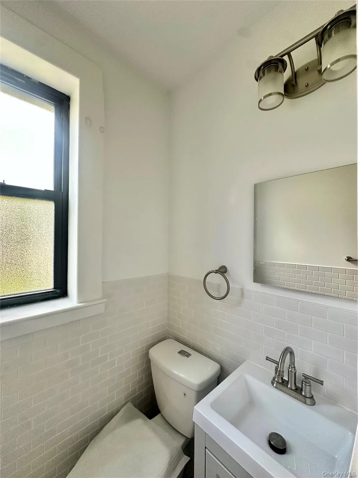 2120 Mapes Avenue, New York, NY, 2 Bedrooms Bedrooms, 4 Rooms Rooms,1 BathroomBathrooms,Residential,For Rent,Mapes,0,1012792 2120 Mapes Avenue, New York, NY, 2 Bedrooms Bedrooms, 4 Rooms Rooms,1 BathroomBathrooms,Residential,For Rent,Mapes,0,1012792