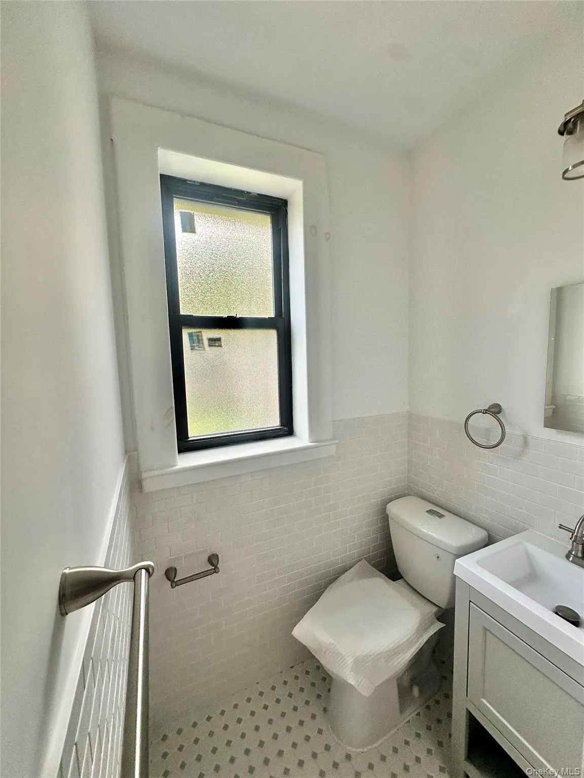2120 Mapes Avenue, New York, NY, 2 Bedrooms Bedrooms, 4 Rooms Rooms,1 BathroomBathrooms,Residential,For Rent,Mapes,0,1012792 2120 Mapes Avenue, New York, NY, 2 Bedrooms Bedrooms, 4 Rooms Rooms,1 BathroomBathrooms,Residential,For Rent,Mapes,0,1012792