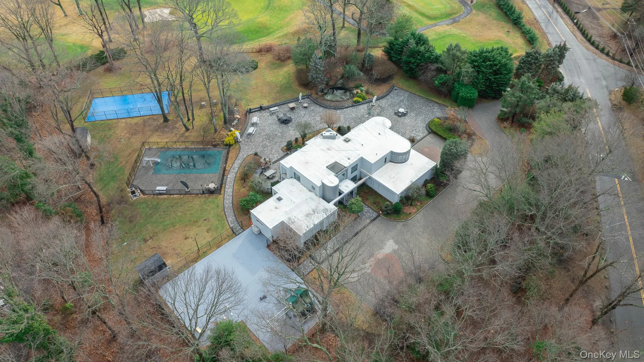 83 Cliff Road, Brookhaven, NY, 5 Bedrooms Bedrooms, 12 Rooms Rooms,4 BathroomsBathrooms,Residential,For Rent,Cliff,0,KEY1012794 83 Cliff Road, Brookhaven, NY, 5 Bedrooms Bedrooms, 12 Rooms Rooms,4 BathroomsBathrooms,Residential,For Rent,Cliff,0,KEY1012794