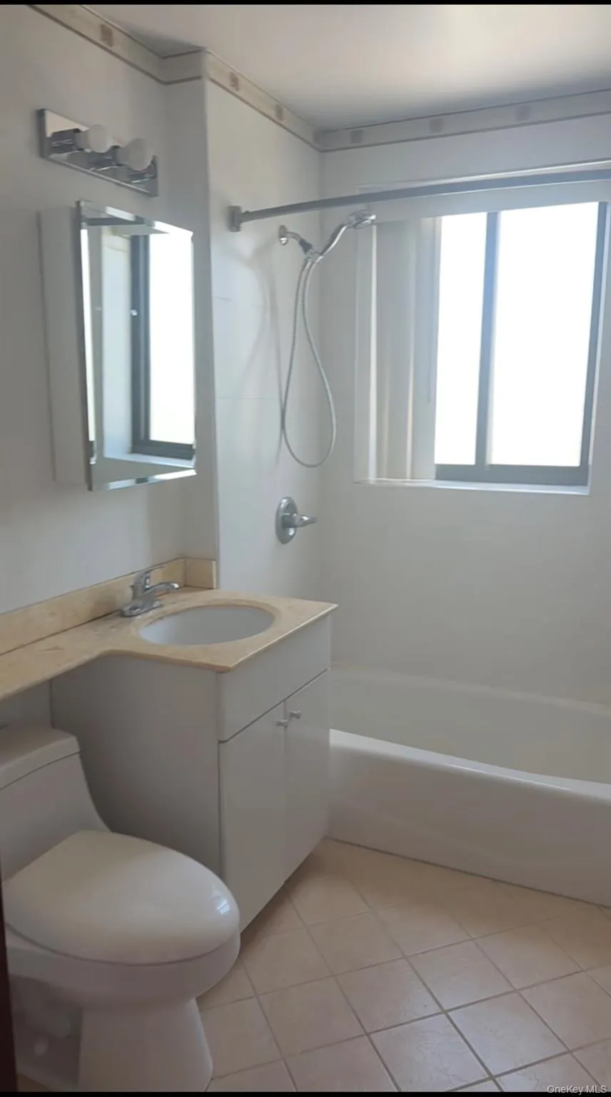 13226 Avery Avenue, New York, NY, 2 Bedrooms Bedrooms, 5 Rooms Rooms,2 BathroomsBathrooms,Residential Lease,For Rent,Avery,0,1012796 13226 Avery Avenue, New York, NY, 2 Bedrooms Bedrooms, 5 Rooms Rooms,2 BathroomsBathrooms,Residential Lease,For Rent,Avery,0,1012796