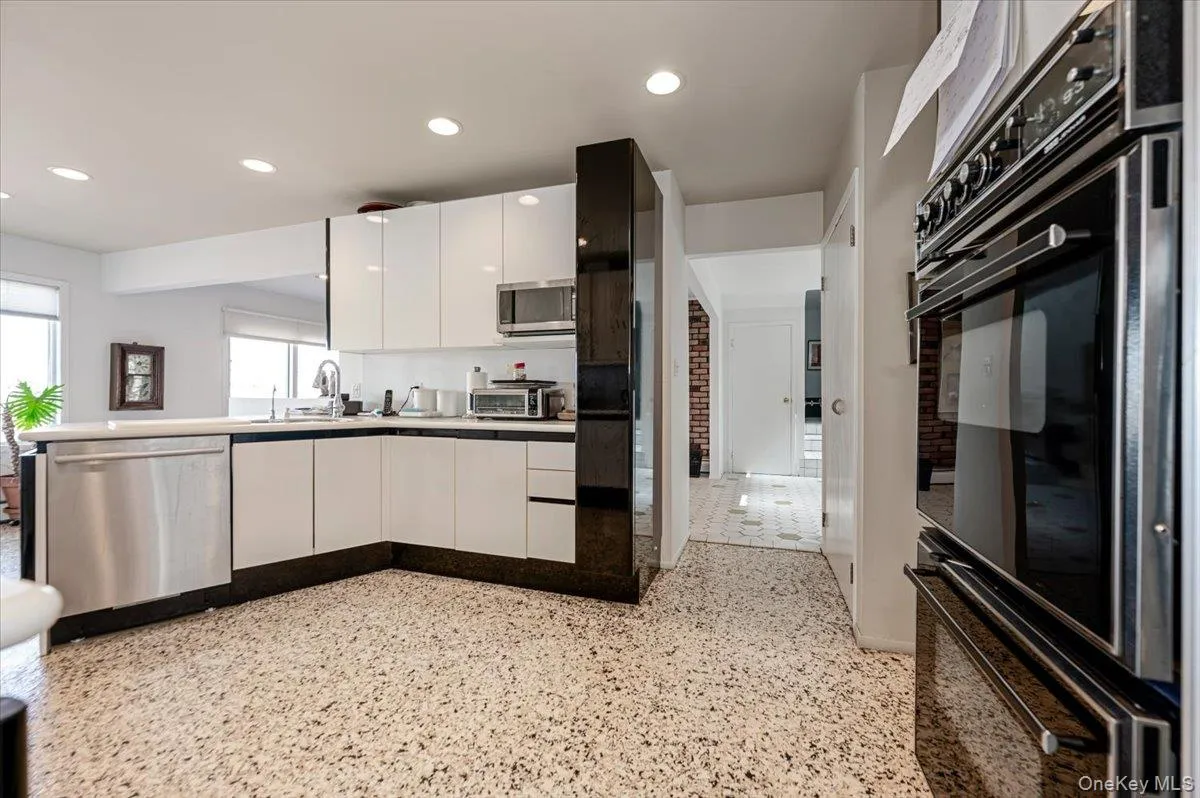 248 Harbor Lane, Oyster Bay, NY, 5 Bedrooms Bedrooms, 9 Rooms Rooms,3 BathroomsBathrooms,Residential,For Rent,Harbor,0,1012801 248 Harbor Lane, Oyster Bay, NY, 5 Bedrooms Bedrooms, 9 Rooms Rooms,3 BathroomsBathrooms,Residential,For Rent,Harbor,0,1012801
