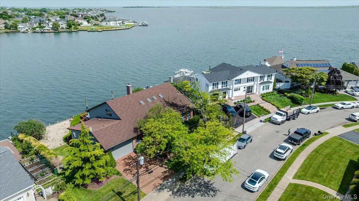 Mesmerizing Views of the Open Bay..... Mesmerizing Views of the Open Bay.....