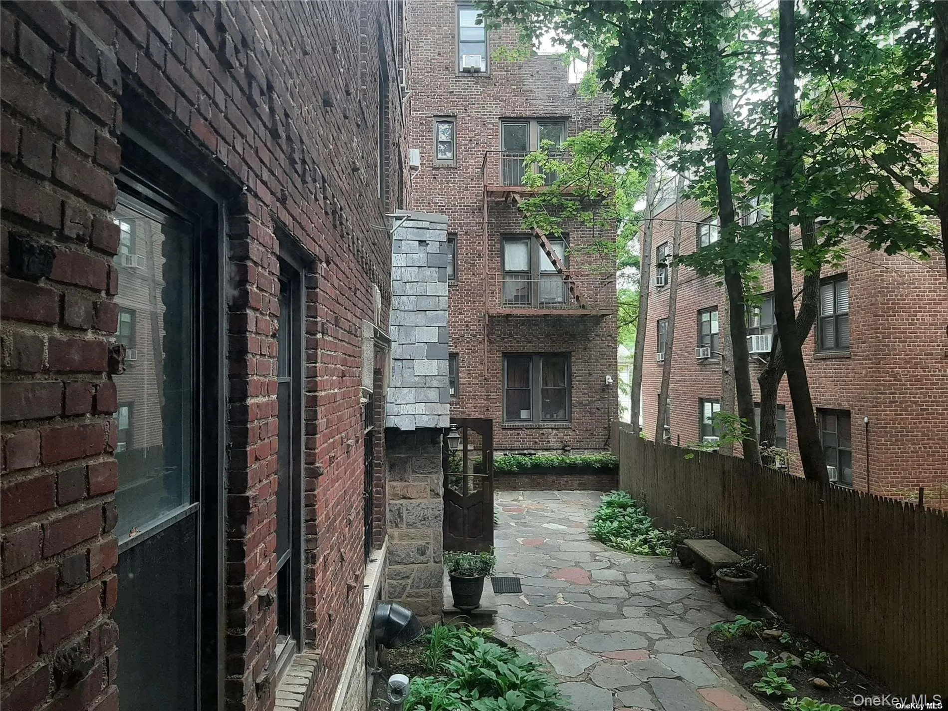 1 Hillside Avenue, North Hempstead, NY, 2 Rooms Rooms,1 BathroomBathrooms,Residential Lease,For Rent,Hillside,0,1012806 1 Hillside Avenue, North Hempstead, NY, 2 Rooms Rooms,1 BathroomBathrooms,Residential Lease,For Rent,Hillside,0,1012806