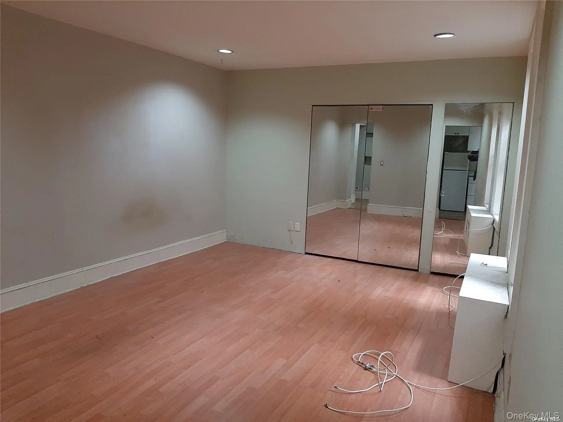 1 Hillside Avenue, North Hempstead, NY, 2 Rooms Rooms,1 BathroomBathrooms,Residential Lease,For Rent,Hillside,0,1012806 1 Hillside Avenue, North Hempstead, NY, 2 Rooms Rooms,1 BathroomBathrooms,Residential Lease,For Rent,Hillside,0,1012806