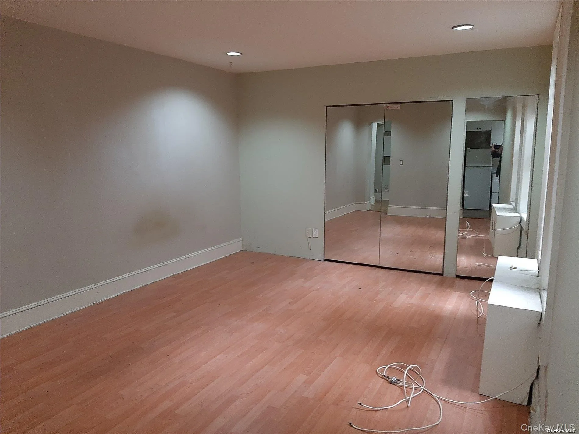 1 Hillside Avenue, North Hempstead, NY, 2 Rooms Rooms,1 BathroomBathrooms,Residential Lease,For Rent,Hillside,0,1012806 1 Hillside Avenue, North Hempstead, NY, 2 Rooms Rooms,1 BathroomBathrooms,Residential Lease,For Rent,Hillside,0,1012806