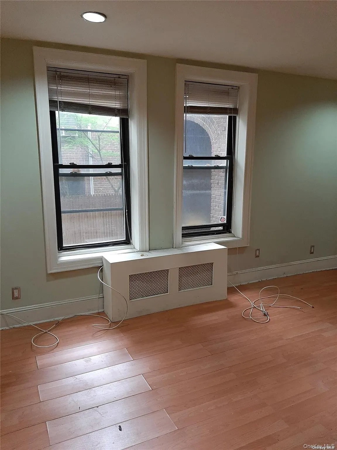1 Hillside Avenue, North Hempstead, NY, 2 Rooms Rooms,1 BathroomBathrooms,Residential Lease,For Rent,Hillside,0,1012806 1 Hillside Avenue, North Hempstead, NY, 2 Rooms Rooms,1 BathroomBathrooms,Residential Lease,For Rent,Hillside,0,1012806