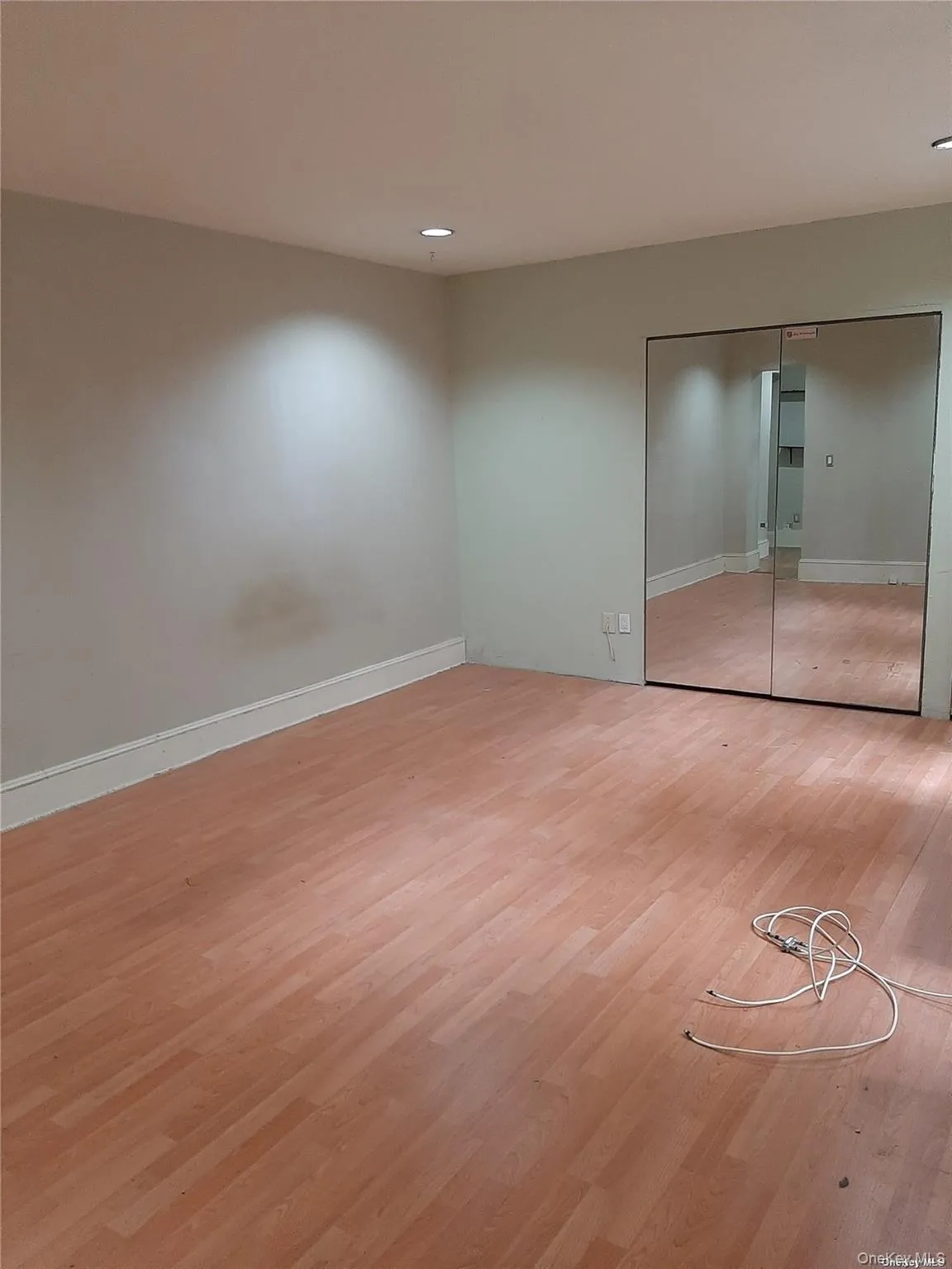 1 Hillside Avenue, North Hempstead, NY, 2 Rooms Rooms,1 BathroomBathrooms,Residential Lease,For Rent,Hillside,0,1012806 1 Hillside Avenue, North Hempstead, NY, 2 Rooms Rooms,1 BathroomBathrooms,Residential Lease,For Rent,Hillside,0,1012806