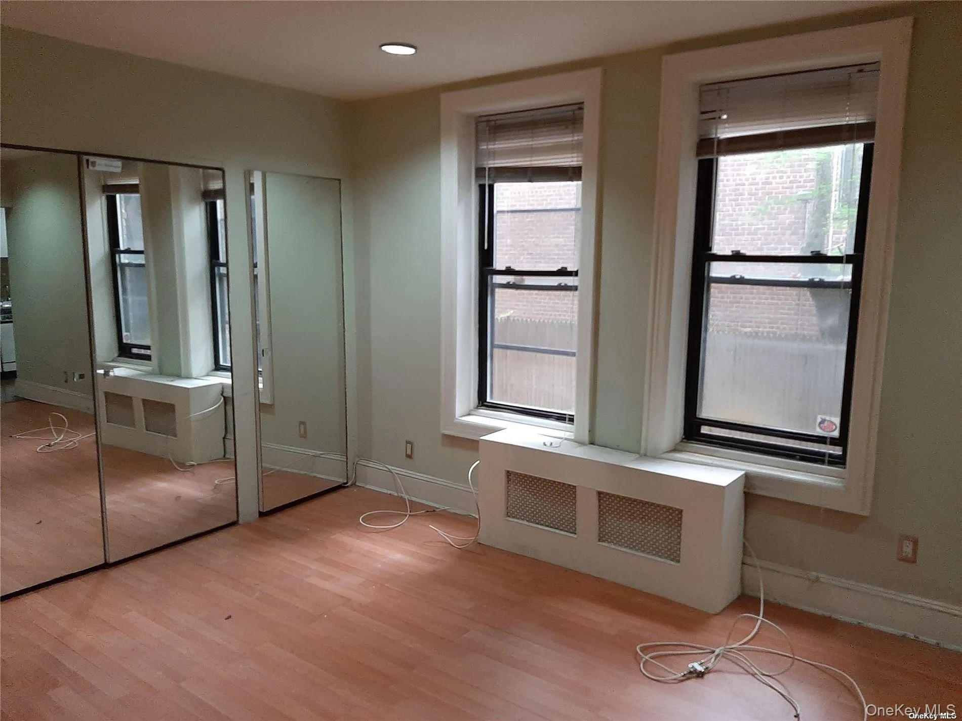 1 Hillside Avenue, North Hempstead, NY, 2 Rooms Rooms,1 BathroomBathrooms,Residential Lease,For Rent,Hillside,0,1012806 1 Hillside Avenue, North Hempstead, NY, 2 Rooms Rooms,1 BathroomBathrooms,Residential Lease,For Rent,Hillside,0,1012806