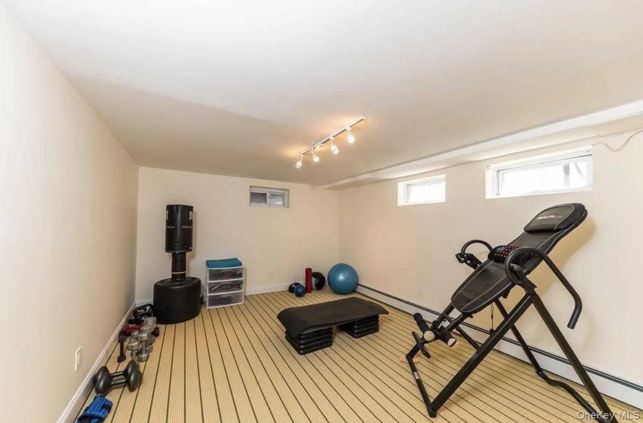 215 Scott Drive, Hempstead, NY, 5 Bedrooms Bedrooms, 8 Rooms Rooms,3 BathroomsBathrooms,Residential Lease,For Rent,Scott,0,1012808 215 Scott Drive, Hempstead, NY, 5 Bedrooms Bedrooms, 8 Rooms Rooms,3 BathroomsBathrooms,Residential Lease,For Rent,Scott,0,1012808