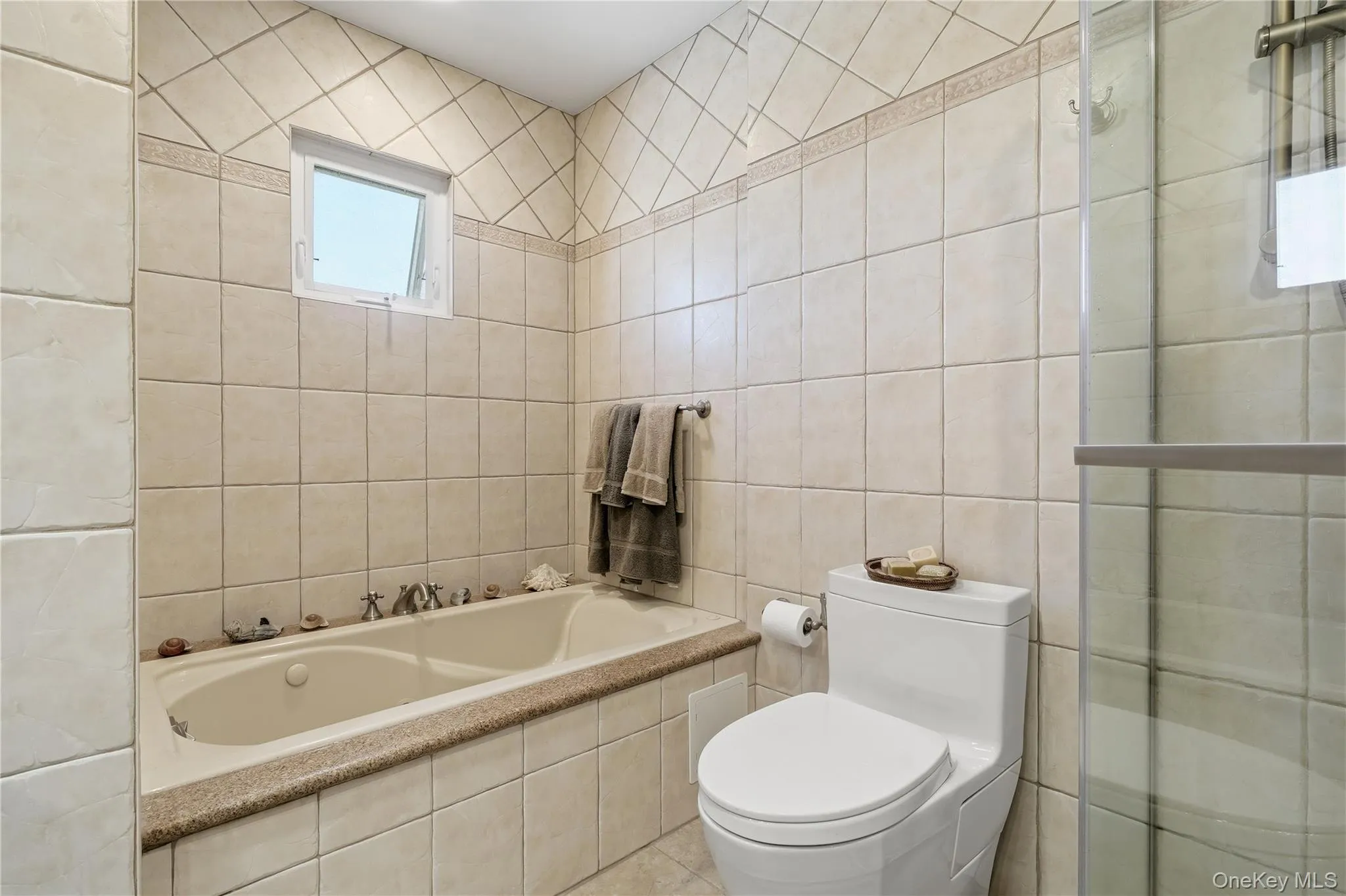 2nd Floor Master Bathroom 2nd Floor Master Bathroom