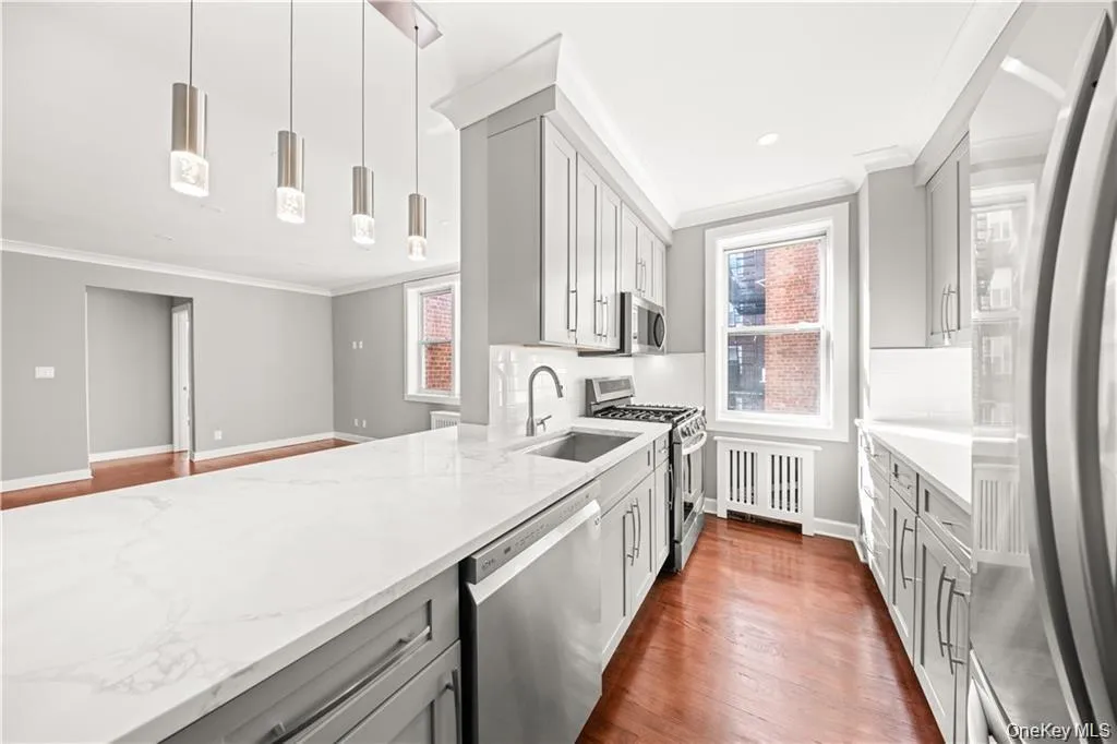 1133 Midland Avenue, Yonkers, NY, 1 Bedroom Bedrooms, 3 Rooms Rooms,1 BathroomBathrooms,Residential,For Rent,Midland,0,1012813 1133 Midland Avenue, Yonkers, NY, 1 Bedroom Bedrooms, 3 Rooms Rooms,1 BathroomBathrooms,Residential,For Rent,Midland,0,1012813