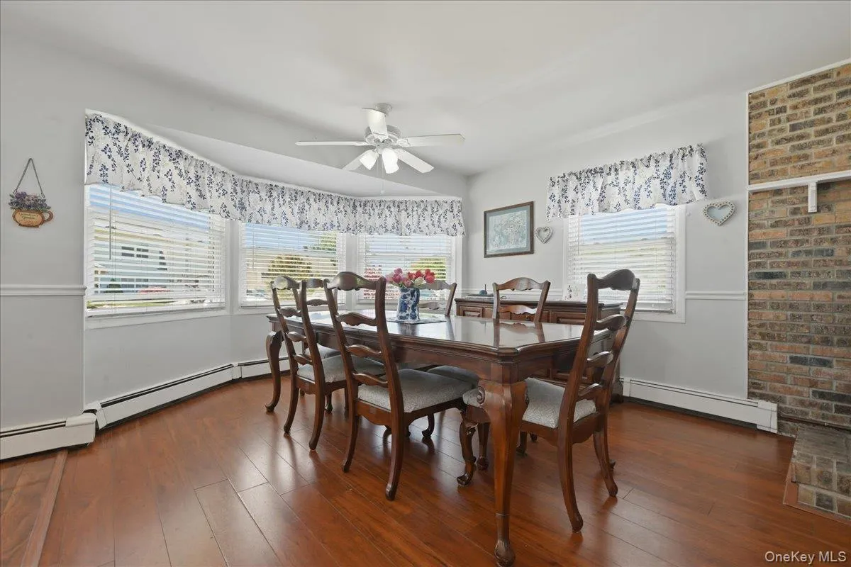 41 Sugar Maple Road, Hempstead, NY, 3 Bedrooms Bedrooms, 8 Rooms Rooms,1 BathroomBathrooms,Residential,For Rent,Sugar Maple,0,1012814 41 Sugar Maple Road, Hempstead, NY, 3 Bedrooms Bedrooms, 8 Rooms Rooms,1 BathroomBathrooms,Residential,For Rent,Sugar Maple,0,1012814