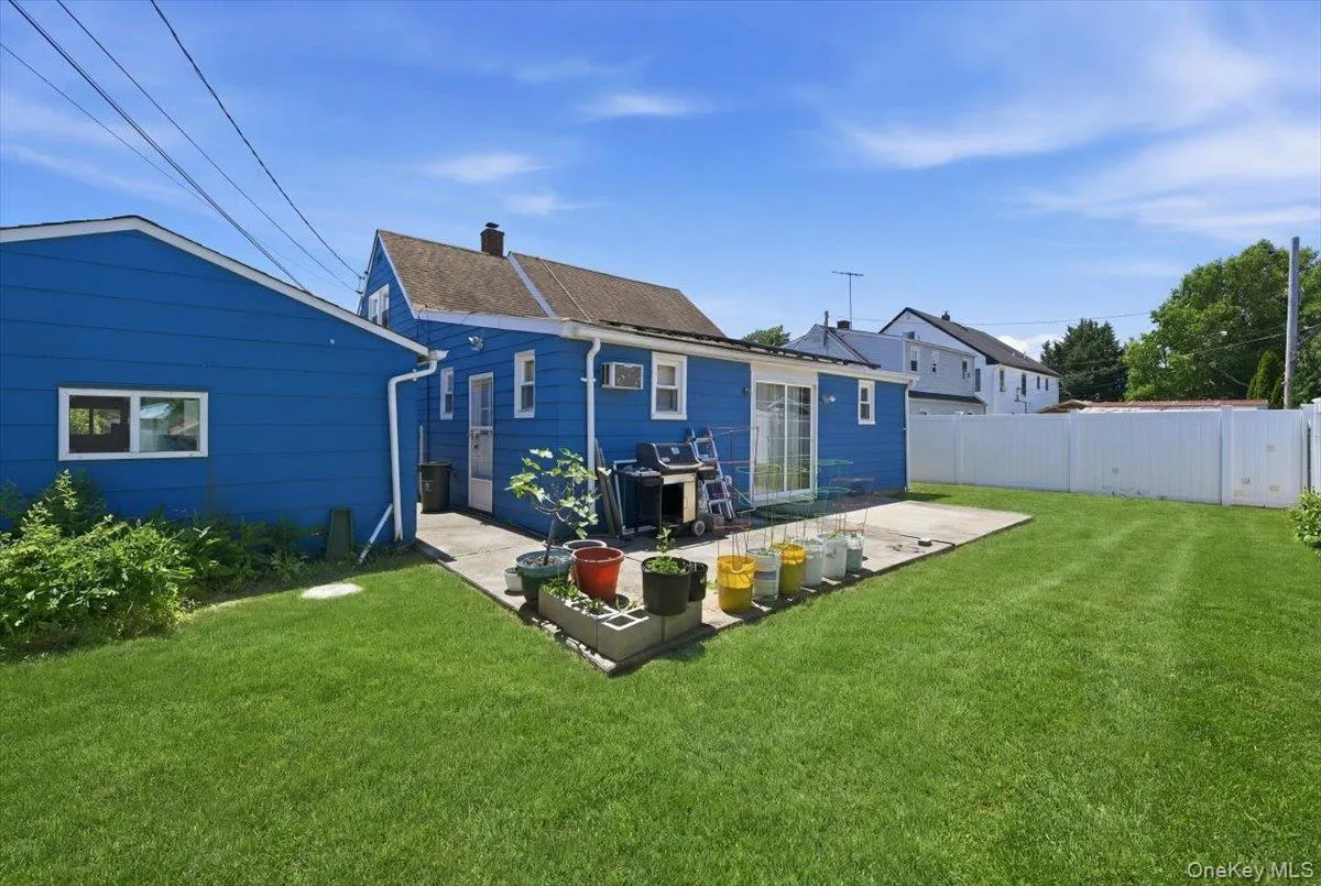 41 Sugar Maple Road, Hempstead, NY, 3 Bedrooms Bedrooms, 8 Rooms Rooms,1 BathroomBathrooms,Residential,For Rent,Sugar Maple,0,1012814 41 Sugar Maple Road, Hempstead, NY, 3 Bedrooms Bedrooms, 8 Rooms Rooms,1 BathroomBathrooms,Residential,For Rent,Sugar Maple,0,1012814