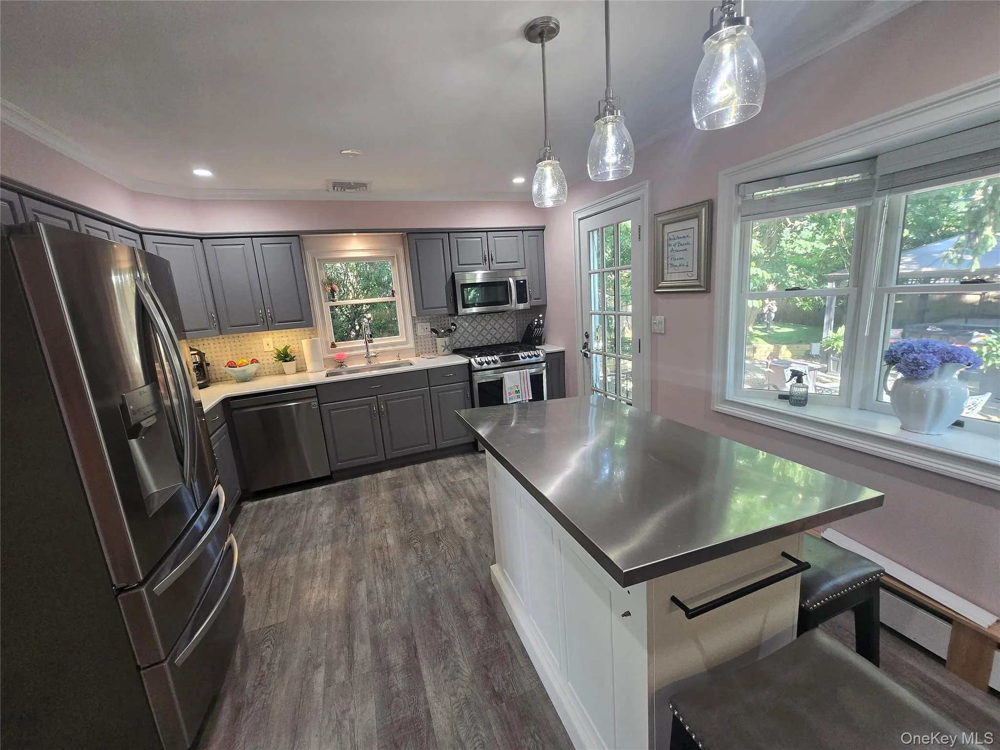 4 Beach Avenue, Huntington, NY, 3 Bedrooms Bedrooms, 7 Rooms Rooms,3 BathroomsBathrooms,Residential,For Rent,Beach,0,1012817 4 Beach Avenue, Huntington, NY, 3 Bedrooms Bedrooms, 7 Rooms Rooms,3 BathroomsBathrooms,Residential,For Rent,Beach,0,1012817