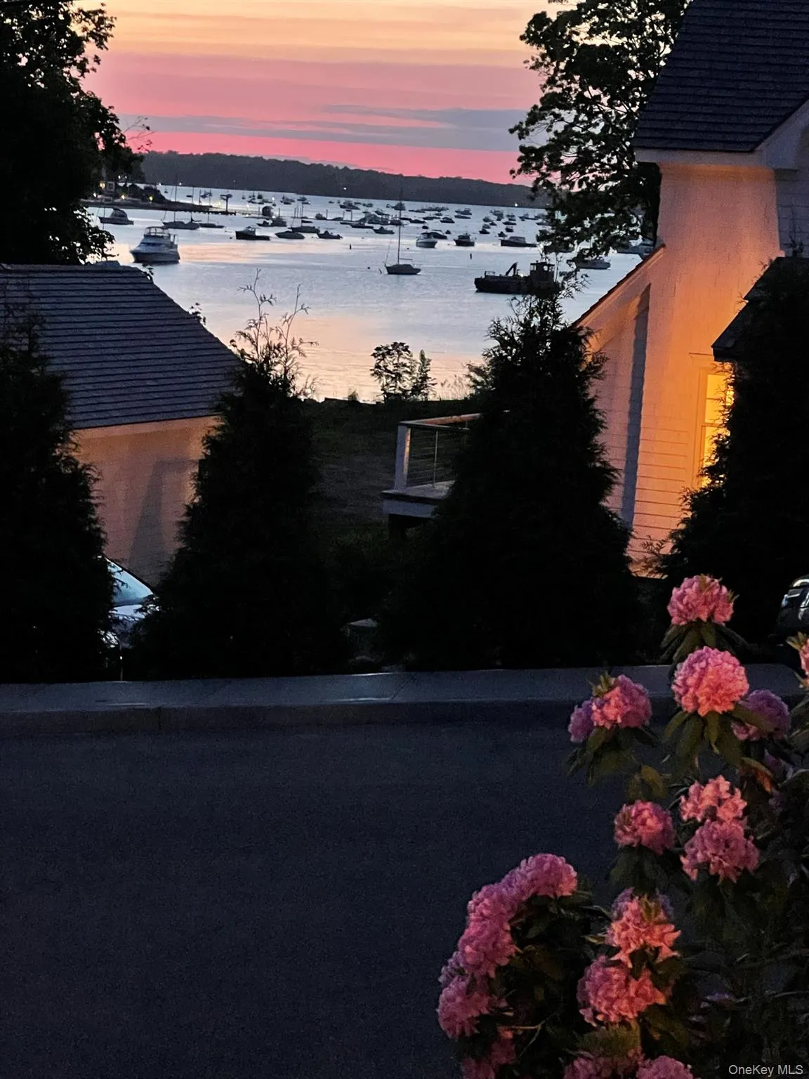 4 Beach Avenue, Huntington, NY, 3 Bedrooms Bedrooms, 7 Rooms Rooms,3 BathroomsBathrooms,Residential,For Rent,Beach,0,1012817 4 Beach Avenue, Huntington, NY, 3 Bedrooms Bedrooms, 7 Rooms Rooms,3 BathroomsBathrooms,Residential,For Rent,Beach,0,1012817