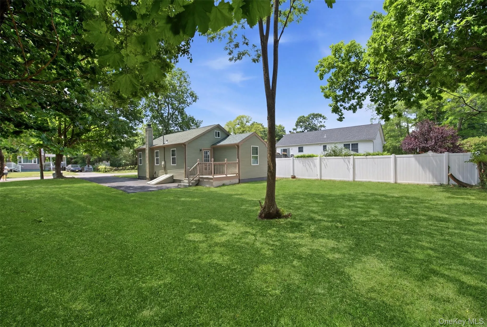 19 Lacrosse Road, Brookhaven, NY, 2 Bedrooms Bedrooms, 4 Rooms Rooms,1 BathroomBathrooms,Residential,For Rent,Lacrosse,0,1012825 19 Lacrosse Road, Brookhaven, NY, 2 Bedrooms Bedrooms, 4 Rooms Rooms,1 BathroomBathrooms,Residential,For Rent,Lacrosse,0,1012825