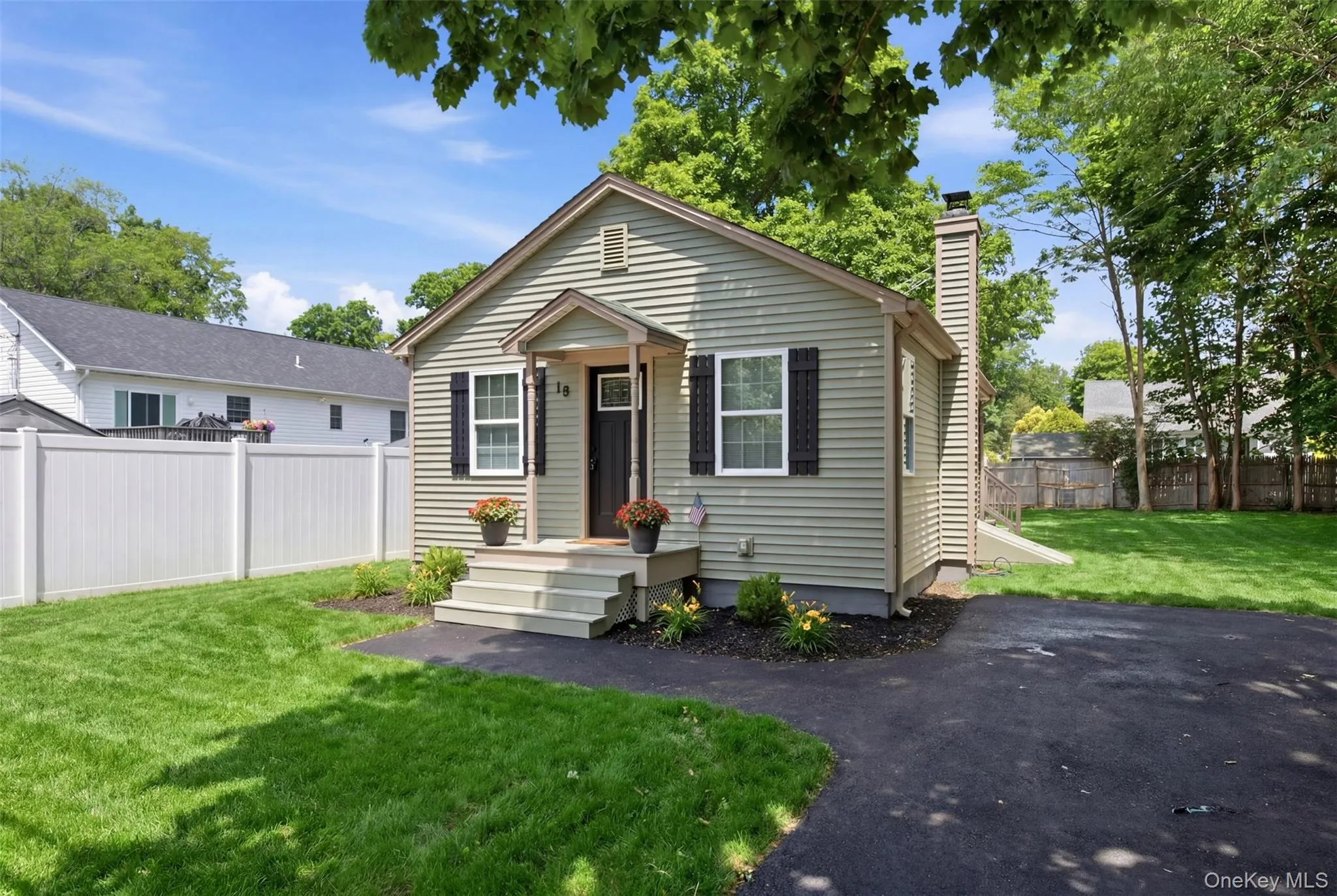 19 Lacrosse Road, Brookhaven, NY, 2 Bedrooms Bedrooms, 4 Rooms Rooms,1 BathroomBathrooms,Residential,For Rent,Lacrosse,0,1012825 19 Lacrosse Road, Brookhaven, NY, 2 Bedrooms Bedrooms, 4 Rooms Rooms,1 BathroomBathrooms,Residential,For Rent,Lacrosse,0,1012825
