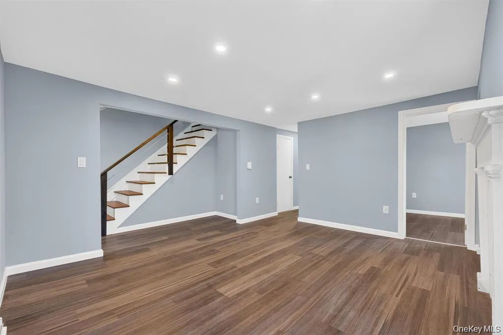 27 Spruce Street, Poughkeepsie, NY, 2 Bedrooms Bedrooms, 6 Rooms Rooms,2 BathroomsBathrooms,Residential,For Rent,Spruce,0,1012829 27 Spruce Street, Poughkeepsie, NY, 2 Bedrooms Bedrooms, 6 Rooms Rooms,2 BathroomsBathrooms,Residential,For Rent,Spruce,0,1012829