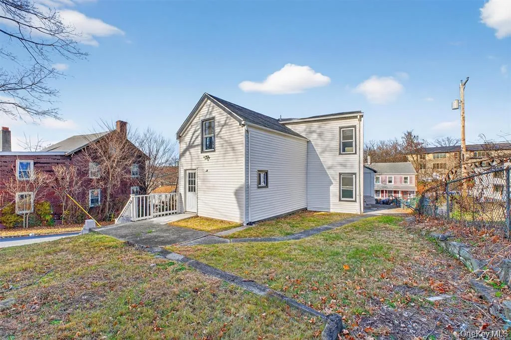 27 Spruce Street, Poughkeepsie, NY, 2 Bedrooms Bedrooms, 6 Rooms Rooms,2 BathroomsBathrooms,Residential,For Rent,Spruce,0,1012829 27 Spruce Street, Poughkeepsie, NY, 2 Bedrooms Bedrooms, 6 Rooms Rooms,2 BathroomsBathrooms,Residential,For Rent,Spruce,0,1012829