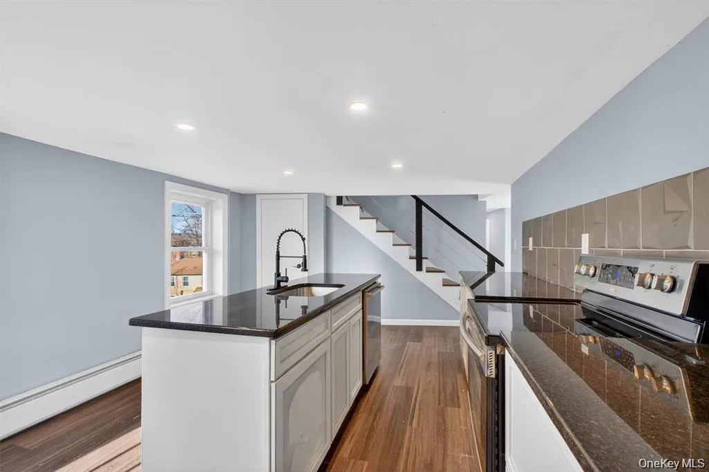 27 Spruce Street, Poughkeepsie, NY, 2 Bedrooms Bedrooms, 6 Rooms Rooms,2 BathroomsBathrooms,Residential,For Rent,Spruce,0,1012829 27 Spruce Street, Poughkeepsie, NY, 2 Bedrooms Bedrooms, 6 Rooms Rooms,2 BathroomsBathrooms,Residential,For Rent,Spruce,0,1012829
