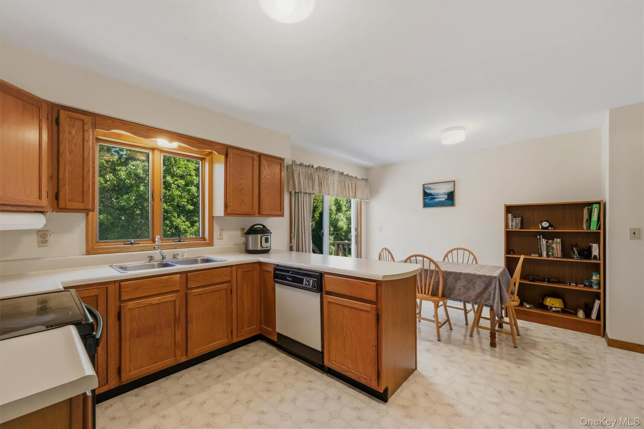 Eat in kitchen Eat in kitchen